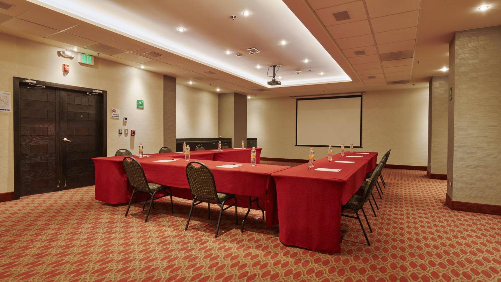 Holiday Inn Express & Suites Chihuahua Juventud By Ihg Exteriér fotografie