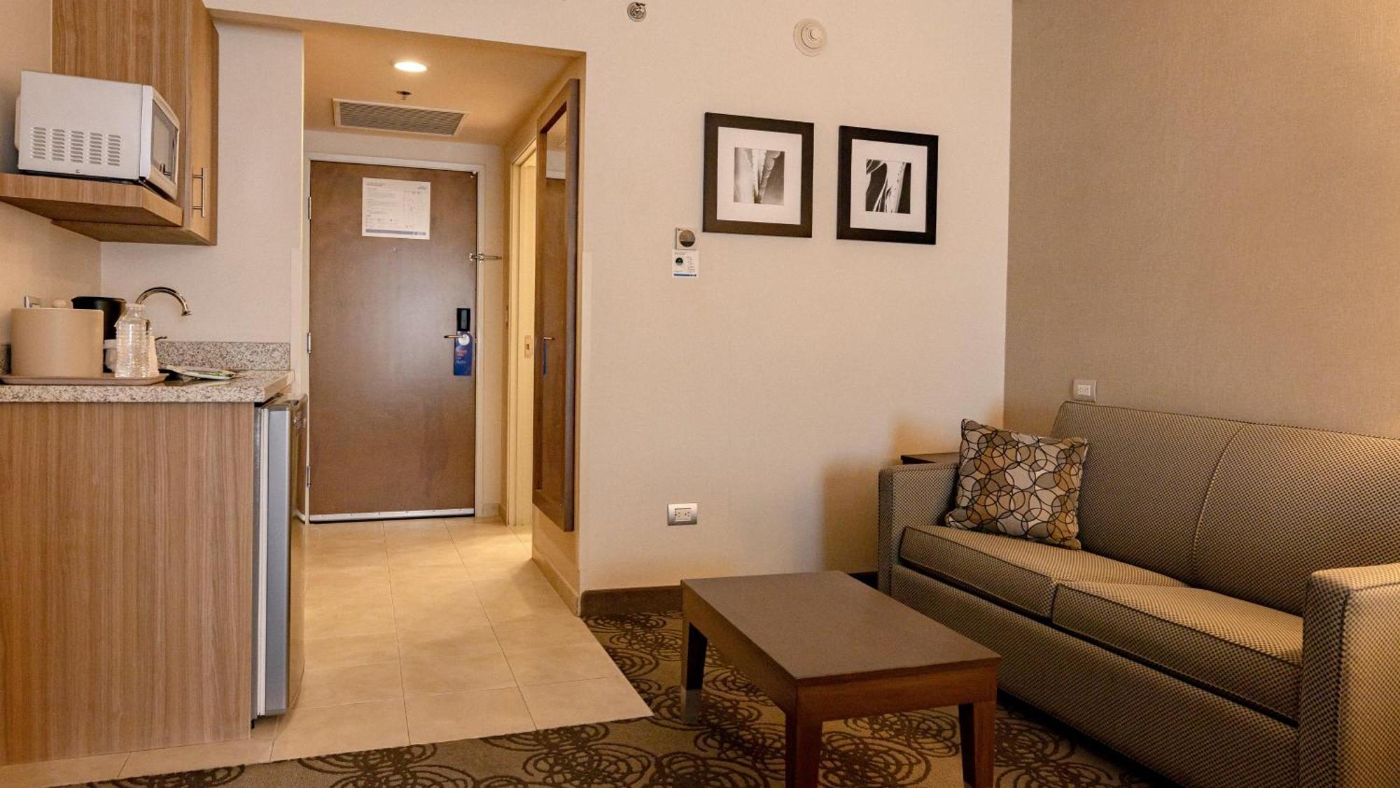 Holiday Inn Express & Suites Chihuahua Juventud By Ihg Exteriér fotografie