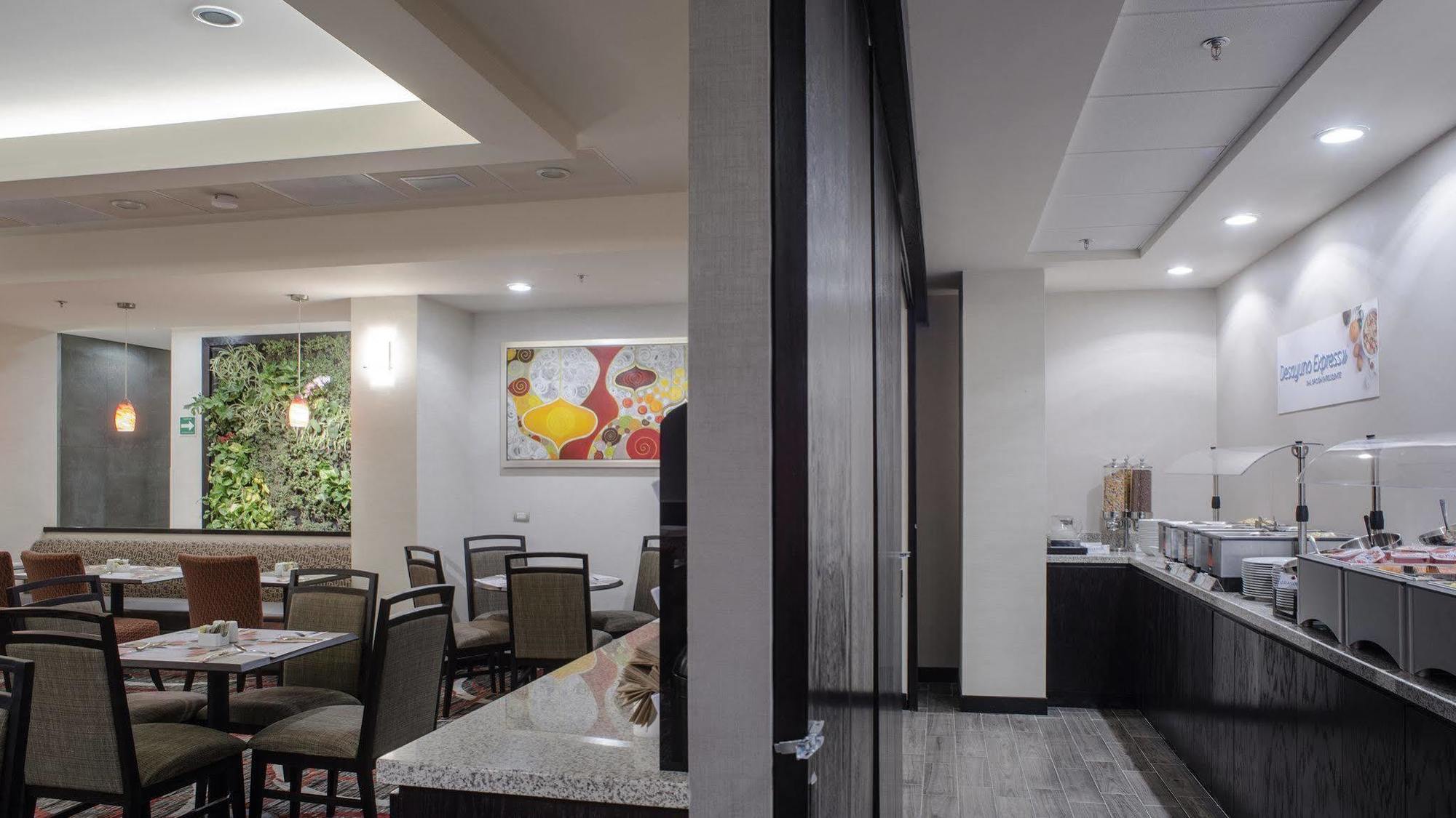 Holiday Inn Express & Suites Chihuahua Juventud By Ihg Exteriér fotografie